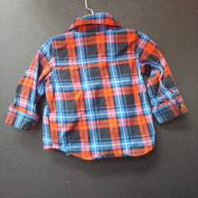 Load image into Gallery viewer, plaid button up shirt
