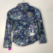 Load image into Gallery viewer, floral denim button up top
