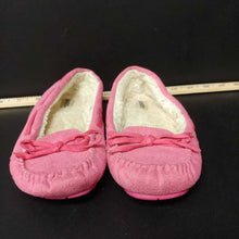 Load image into Gallery viewer, slippers
