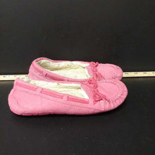 Load image into Gallery viewer, slippers
