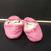 Load image into Gallery viewer, slippers
