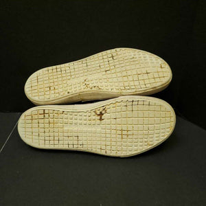 girls sneakers