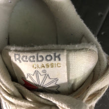 Load image into Gallery viewer, boys classic sneaker
