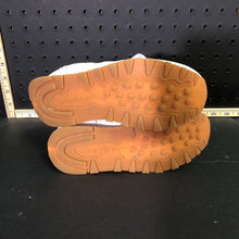 Load image into Gallery viewer, boys classic sneaker
