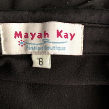 Load image into Gallery viewer, button down collar top
