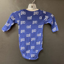 Load image into Gallery viewer, "Hi" onesie
