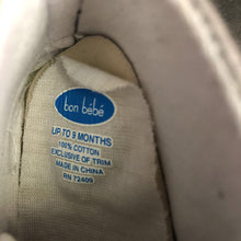 Load image into Gallery viewer, boys &quot;01&quot; crib shoes 0/9m
