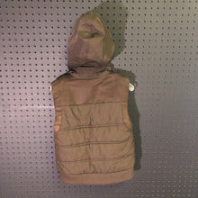 Load image into Gallery viewer, hooded puff vest
