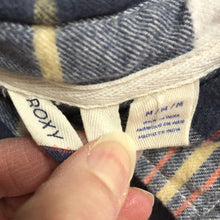 Load image into Gallery viewer, Plaid Button Down top

