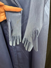 Load image into Gallery viewer, Floor length gown w/gloves
