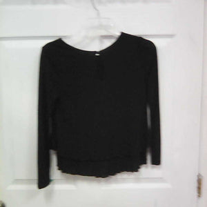 Top w/ruffles&button