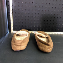 Load image into Gallery viewer, boys fur slippers
