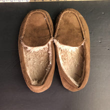 Load image into Gallery viewer, boys fur slippers
