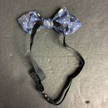 Load image into Gallery viewer, Clip-on bowtie w/whales&amp;Polkadots
