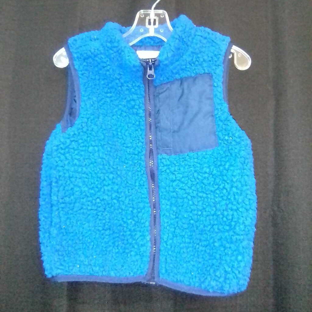 Fuzzy vest w/Velcro pocket