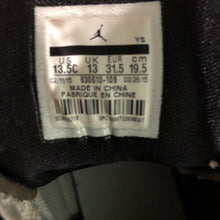 Load image into Gallery viewer, Girl&#39;s SC-3 Basketball Shoes
