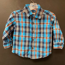 Load image into Gallery viewer, Plaid button up shirt
