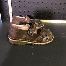 Load image into Gallery viewer, girls flower shoes
