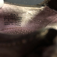Load image into Gallery viewer, girls flower shoes

