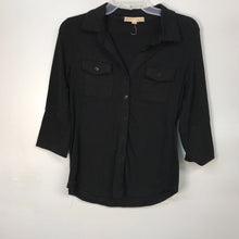 Load image into Gallery viewer, button down top
