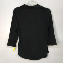 Load image into Gallery viewer, button down top
