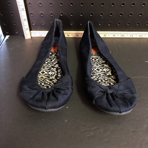 Girl's slip on shoes