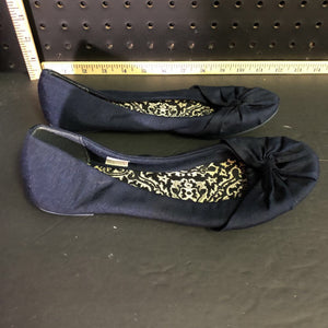 Girl's slip on shoes