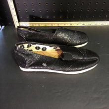 Load image into Gallery viewer, Girl&#39;s Glitter shoes
