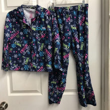 Load image into Gallery viewer, 2pc sleepwear w/snowflakes
