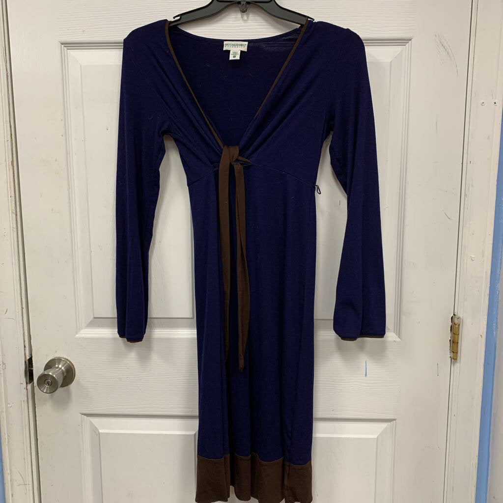 v-neck dress w/belt
