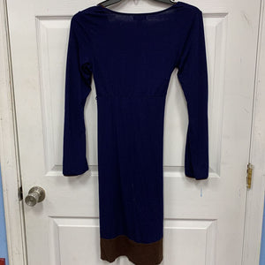 v-neck dress w/belt