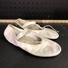 Load image into Gallery viewer, Leather dance shoes
