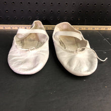 Load image into Gallery viewer, Leather dance shoes
