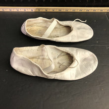 Load image into Gallery viewer, Leather dance shoes
