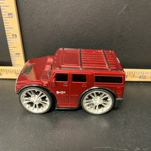 "H2" Hummer truck