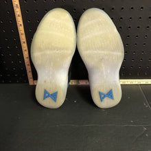 Load image into Gallery viewer, Boy&#39;s Zoom Shoes
