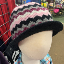Load image into Gallery viewer, Chevron hat w/bill
