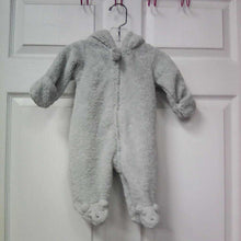 Load image into Gallery viewer, bear bunting outfit
