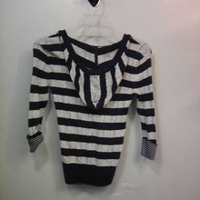 Load image into Gallery viewer, Striped sweater
