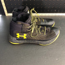 Load image into Gallery viewer, Boy's Stephen Curry SC sneakers
