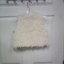 Load image into Gallery viewer, Fur shawl
