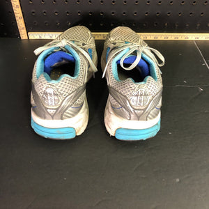 Girl's shoes