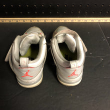 Load image into Gallery viewer, Girl&#39;s Shoes
