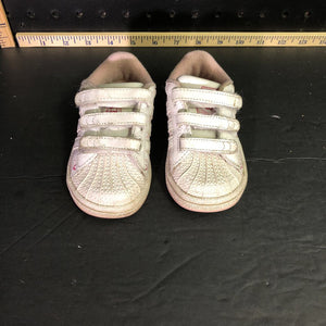Girl's Velcro shoes