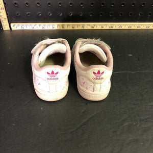 Girl's Velcro shoes