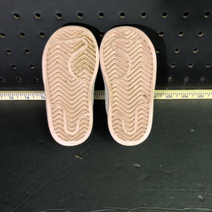 Girl's Velcro shoes