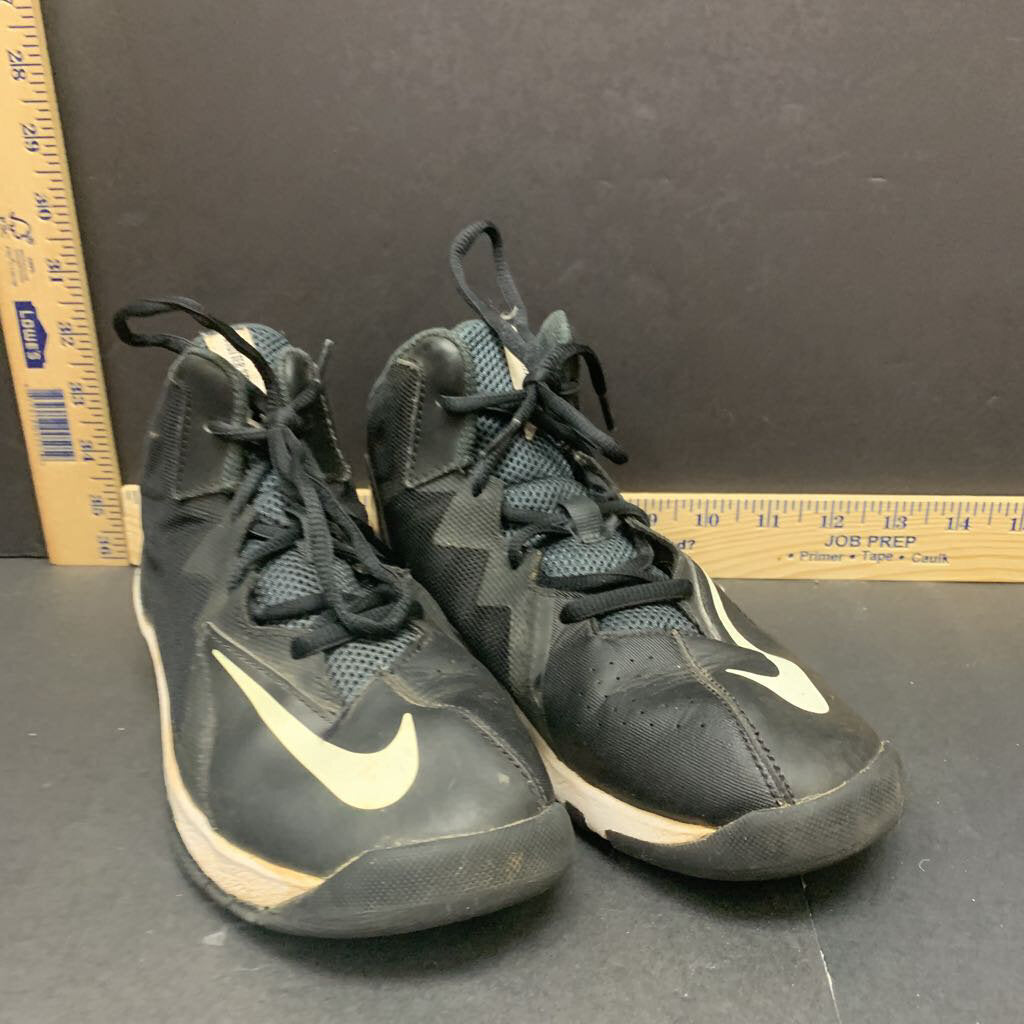 boys stutter step 2 sneakers