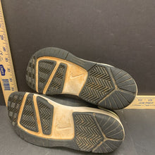 Load image into Gallery viewer, boys stutter step 2 sneakers
