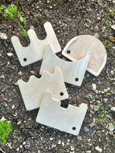 Load image into Gallery viewer, Montessori Wooden Shovel Set: Eco-Friendly Play for Kids
