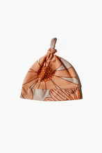 Load image into Gallery viewer, Blooming Knotted Hat
